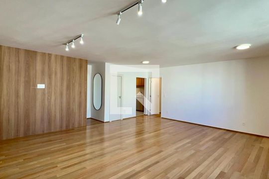 Sala de apartamento à venda com 3 quartos, 134m² em Cerqueira César, São Paulo