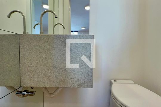 Lavabo de apartamento à venda com 3 quartos, 134m² em Cerqueira César, São Paulo