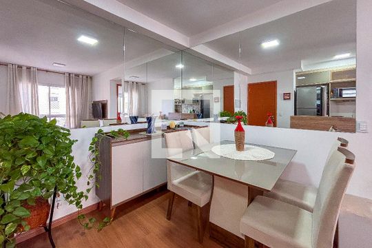 Sala de Jantar de apartamento para alugar com 2 quartos, 47m² em Jardim Boa Vista (zona Oeste), Osasco