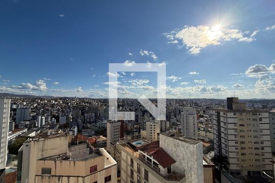 Apartamento à venda com 4 quartos, 420m² em Grajaú, Belo Horizonte