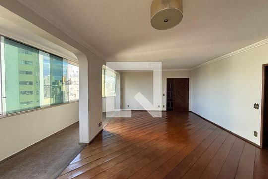 Apartamento à venda com 4 quartos, 420m² em Grajaú, Belo Horizonte