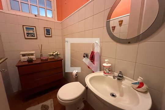 Lavabo da Sala 2 de casa à venda com 3 quartos, 218m² em Água Branca, São Paulo