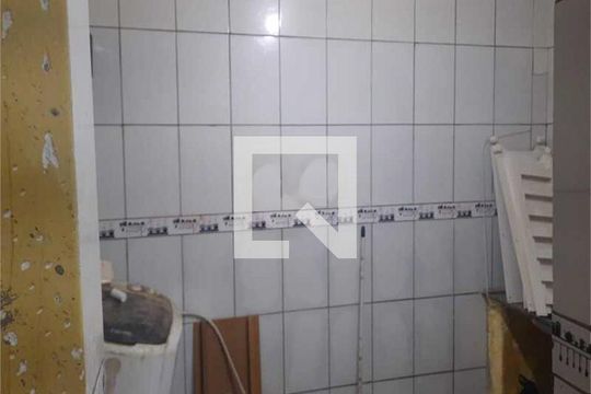 Casa à venda com 1 quarto, 140m² em Utinga, Santo André