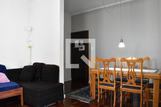 Sala 2 de apartamento para alugar com 2 quartos, 130m² em Centro, Curitiba