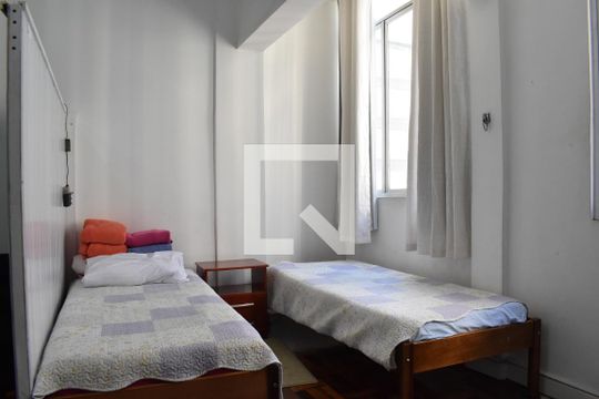 Sala 2 de apartamento para alugar com 2 quartos, 130m² em Centro, Curitiba