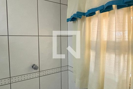 Banheiro de casa para alugar com 3 quartos, 198m² em Jardim Ipanema, Santo André