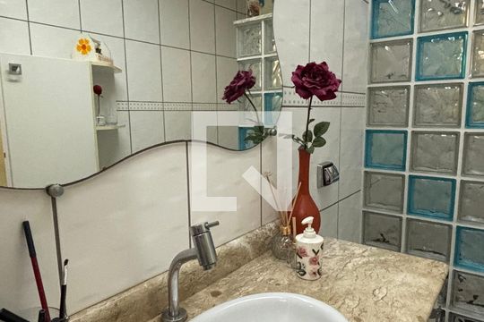 Banheiro de casa para alugar com 3 quartos, 198m² em Jardim Ipanema, Santo André