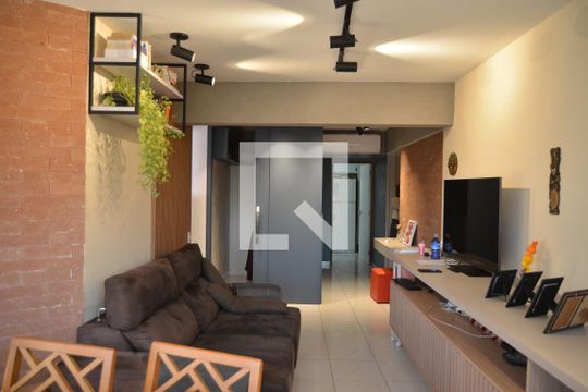 Sala de apartamento à venda com 2 quartos, 77m² em Jardim Bela Vista, Santo André