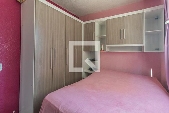 Quarto 1 de apartamento à venda com 2 quartos, 40m² em Cavalhada, Porto Alegre