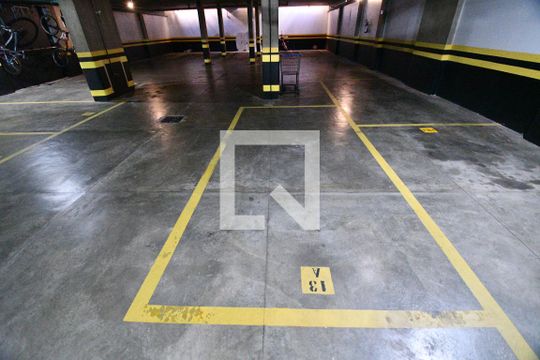 Garagem de kitnet/studio para alugar com 1 quarto, 38m² em Botafogo, Campinas