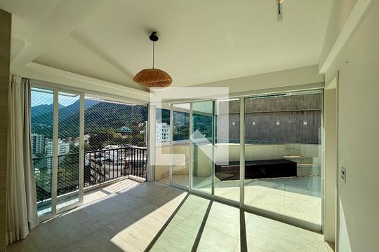Sala 2 de apartamento à venda com 2 quartos, 165m² em Humaitá, Rio de Janeiro