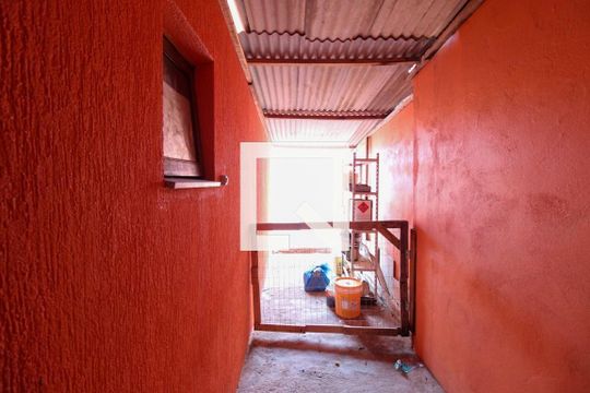 Casa à venda com 3 quartos, 115m² em São José, Canoas