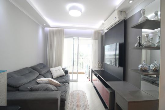 Sala de apartamento à venda com 2 quartos, 61m² em Vila Isa, São Paulo