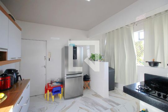 Cozinha de apartamento à venda com 3 quartos, 97m² em Salgado Filho, Belo Horizonte
