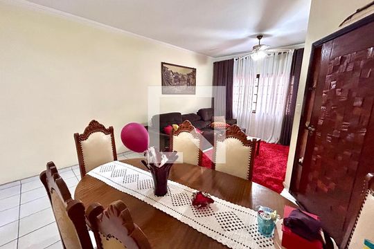 Sala de casa à venda com 3 quartos, 222m² em Vila Augusta, Guarulhos