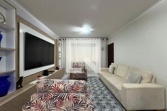 Sala de casa à venda com 3 quartos, 183m² em Parque Gerassi, Santo André