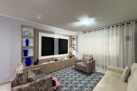 Sala de casa à venda com 3 quartos, 183m² em Parque Gerassi, Santo André