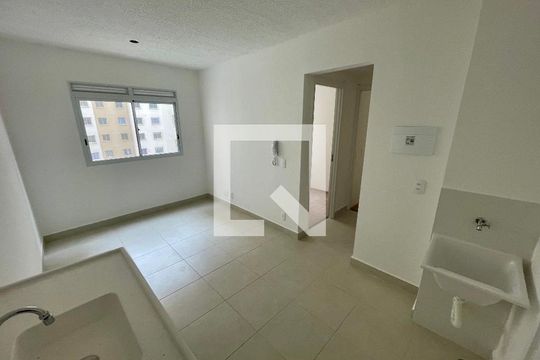 Sala de apartamento para alugar com 2 quartos, 32m² em Vila Maria, Guarulhos