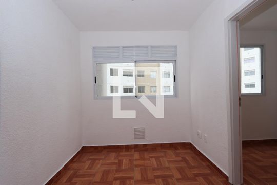 Sala de apartamento à venda com 2 quartos, 38m² em Fazenda da Juta, São Paulo
