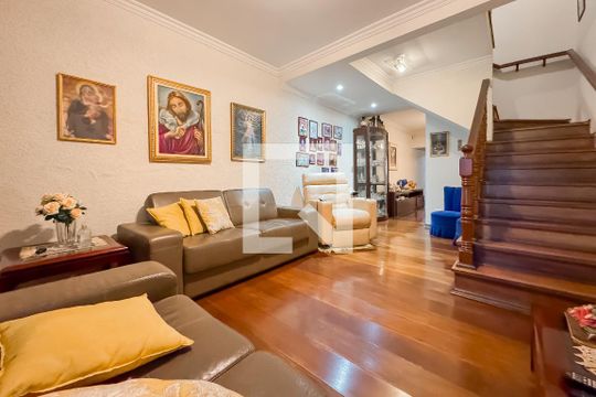 Sala de casa à venda com 3 quartos, 194m² em Vila Deodoro, São Paulo