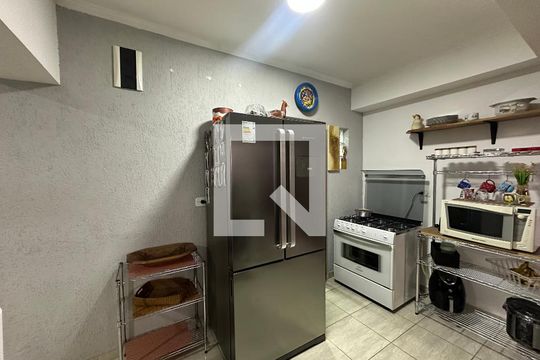 Cozinha de casa para alugar com 3 quartos, 250m² em Jardim Belval, Barueri