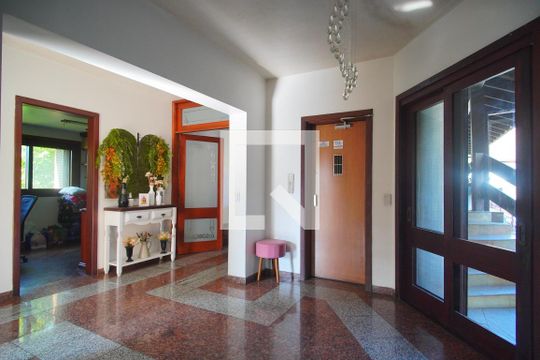 Elevador de casa para alugar com 2 quartos, 594m² em Industrial, Novo Hamburgo