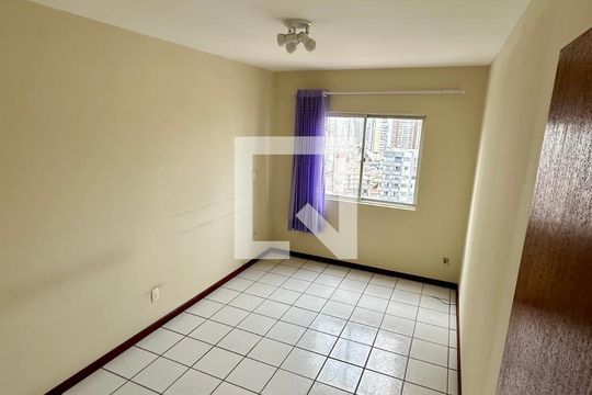 Quarto 2 de apartamento para alugar com 2 quartos, 64m² em Kobrasol, São José