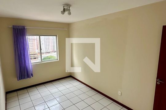 Quarto 2 de apartamento para alugar com 2 quartos, 64m² em Kobrasol, São José