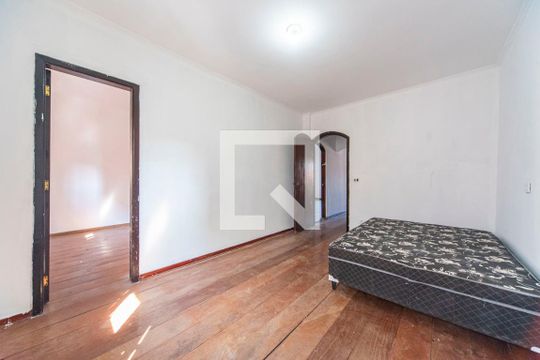 Quarto 1 de casa para alugar com 3 quartos, 200m² em Jardim Santo Alberto, Santo André
