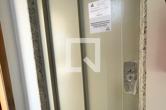 Elevador de apartamento à venda com 2 quartos, 49m² em Santa Monica, Belo Horizonte