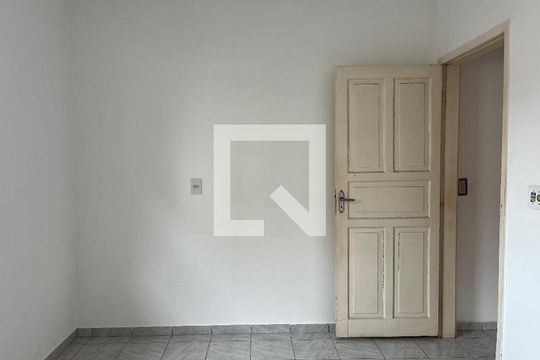Quarto 2 de casa à venda com 2 quartos, 200m² em Alto da Lapa, São Paulo