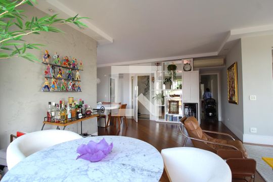 Sala de apartamento à venda com 3 quartos, 165m² em Itaim Bibi, São Paulo