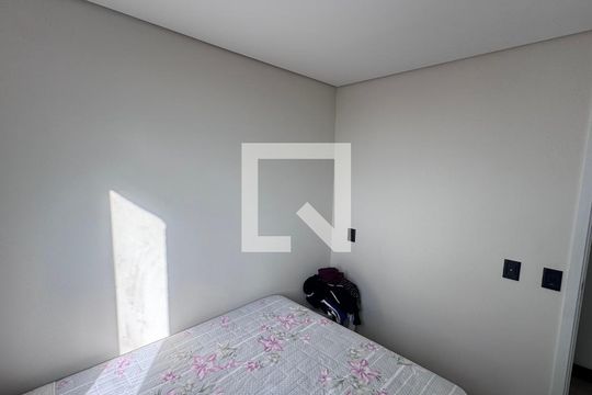 Quarto  de apartamento à venda com 2 quartos, 55m² em Vila Satúrnia, Campinas