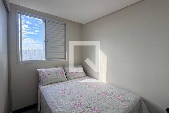 Quarto de apartamento à venda com 2 quartos, 55m² em Vila Satúrnia, Campinas