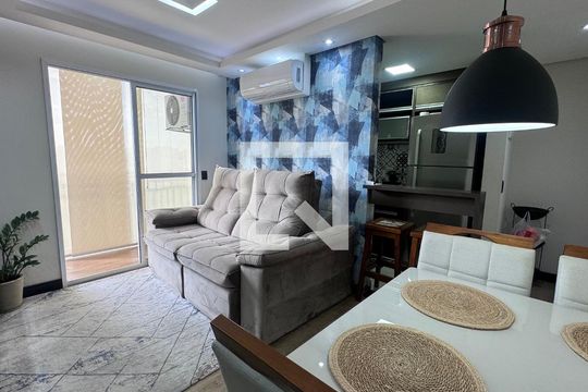 Sala de apartamento à venda com 2 quartos, 55m² em Vila Satúrnia, Campinas