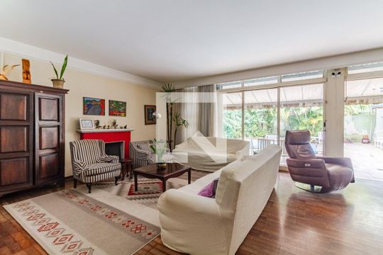 Sala de casa para alugar com 3 quartos, 297m² em Alto de Pinheiros, São Paulo