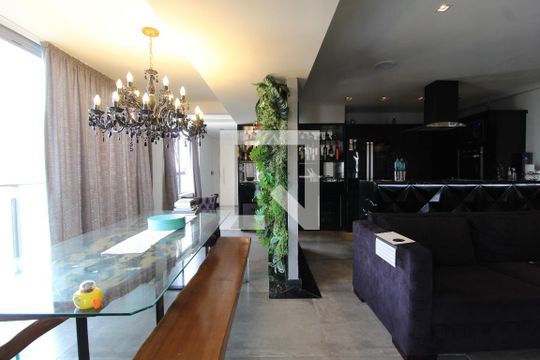 Sala/Cozinha de apartamento para alugar com 1 quarto, 100m² em Vila Nova Conceição, São Paulo