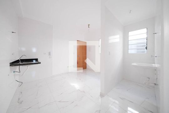 Sala/Cozinha de apartamento à venda com 2 quartos, 34m² em Jardim Santa Teresinha, São Paulo
