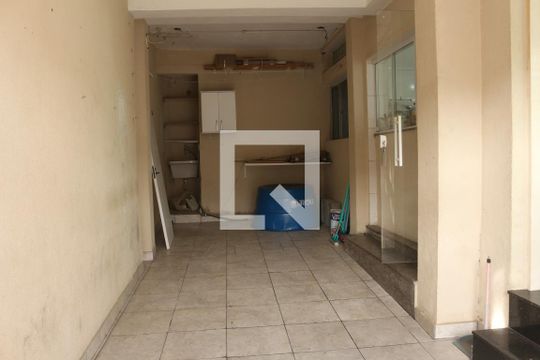 Garagem de casa à venda com 3 quartos, 144m² em Osvaldo Cruz, São Caetano do Sul