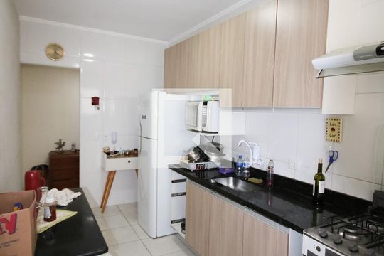 Cozinha de apartamento para alugar com 2 quartos, 94m² em Guilhermina, Praia Grande