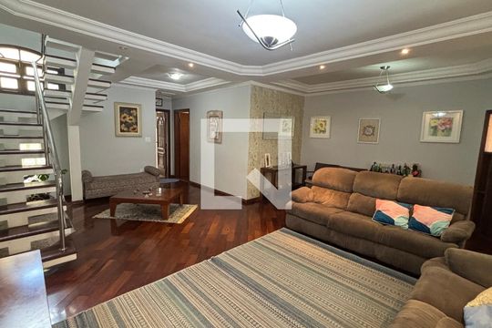 Sala de casa à venda com 3 quartos, 240m² em Vila Metalúrgica, Santo André