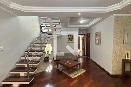 Sala de casa à venda com 3 quartos, 240m² em Vila Metalúrgica, Santo André