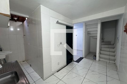 Sala/Cozinha de casa à venda com 2 quartos, 85m² em Jardim Guanabara, Belo Horizonte