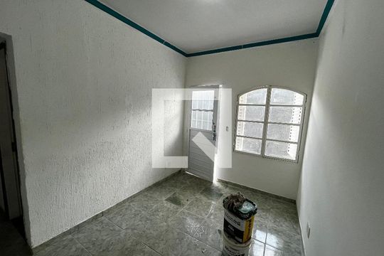 Sala de casa para alugar com 1 quarto, 100m² em Qr 605, Brasília