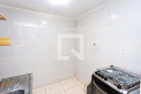 Cozinha de apartamento para alugar com 2 quartos, 50m² em Jardim Olinda, São Paulo