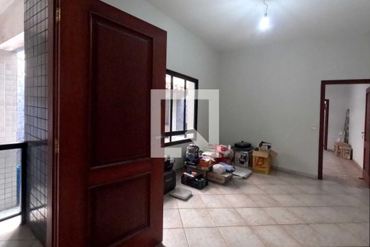 Sala 2  de casa para alugar com 4 quartos, 250m² em Gonzaga, Santos