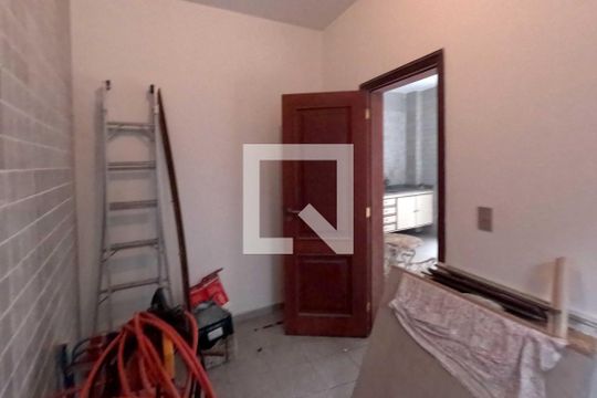 Quarto de Serviço  de casa para alugar com 4 quartos, 250m² em Gonzaga, Santos