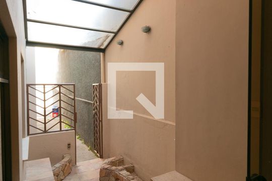 Corredor de casa à venda com 5 quartos, 339m² em Itapoã, Belo Horizonte