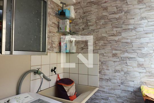 Cozinha e Área de Serviço de apartamento para alugar com 2 quartos, 50m² em Ferrazópolis, São Bernardo do Campo