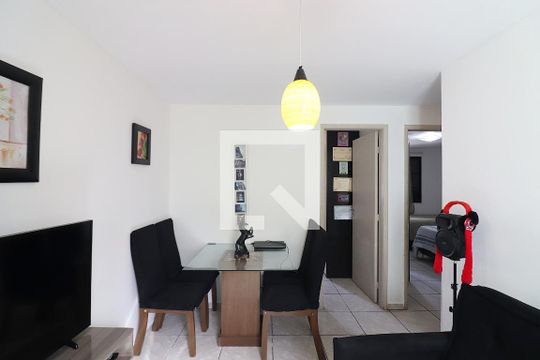 Sala de apartamento para alugar com 2 quartos, 50m² em Ferrazópolis, São Bernardo do Campo